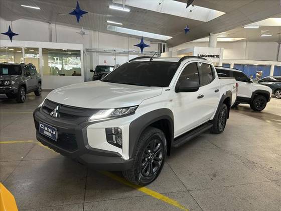 MITSUBISHI TRITON 2.4 BITURBO DIESEL CD GLS 4X4 AUTOMÁTICO MITSUBISHI TRITON 2.4 BITURBO DIESEL CD GLS 4X4 AUTOMÁTICO